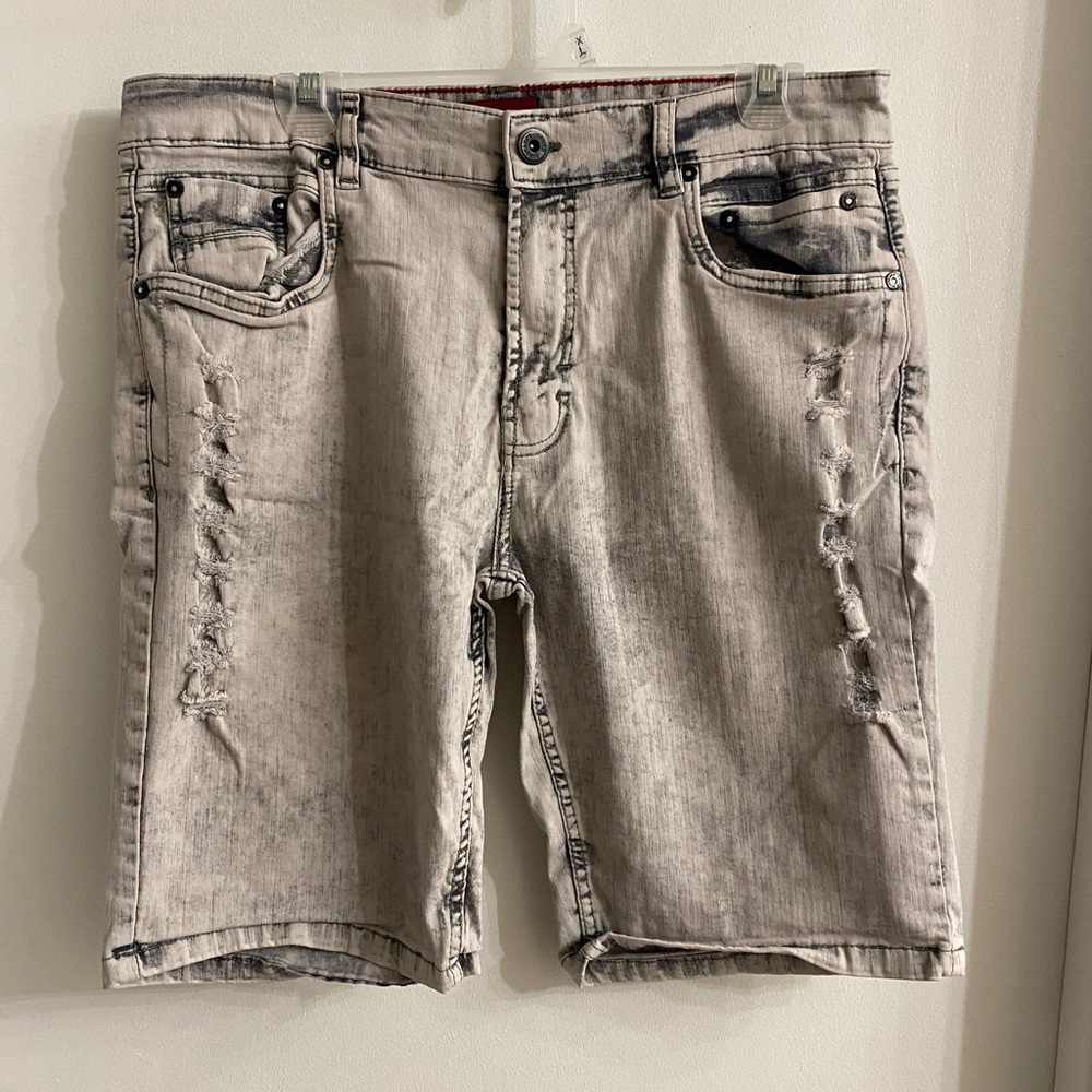 Truth Substance slim fit shorts size 34